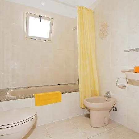 Villa Puerto Del Carmen Sleeps 8 Wifi Puerto del Carmen (Lanzarote)
